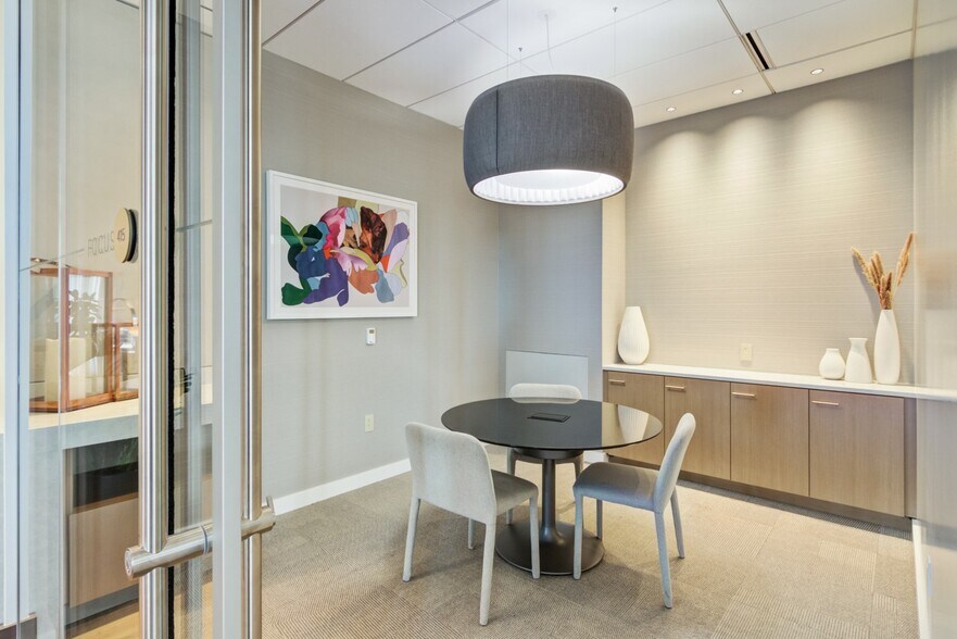 More Photos Of 165 Main St, Cambridge Apartments For Lease