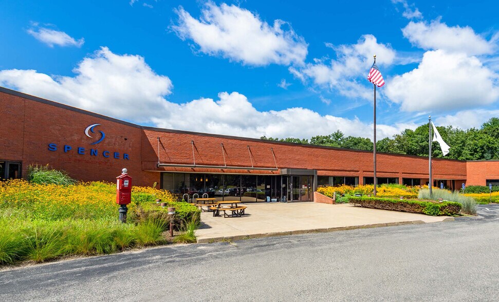 More Photos Of 10 Trotter Dr, Medway Research And Development For Lease