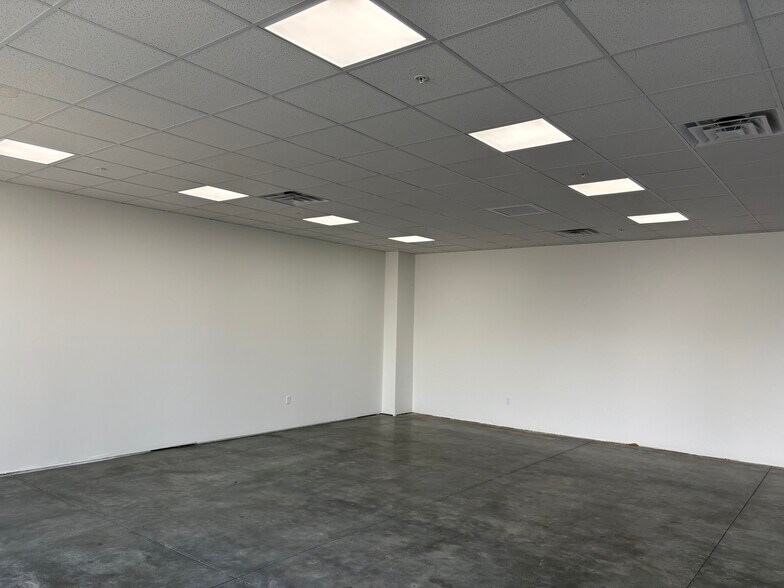 More Photos Of 9707 St Thomas dr, Pasco General Retail For Lease