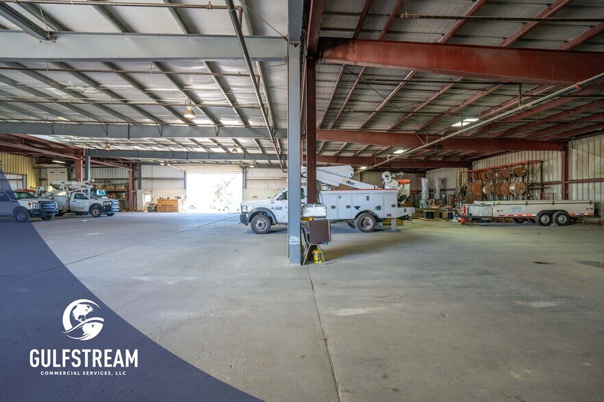 More Photos Of 5630 Airline Rd, Henderson Manufacturing For Lease