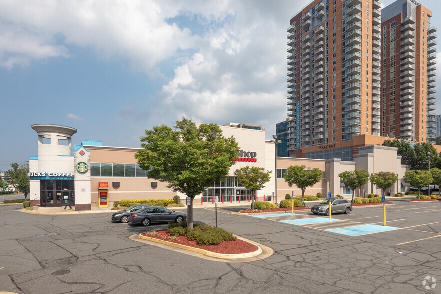 Primary Photo Of 8520 Leesburg Pike, Vienna General Retail For Lease