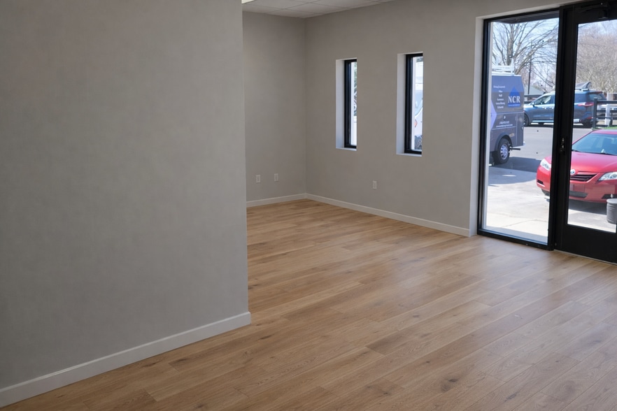 More Photos Of 114 S State St, Haw River Manufacturing For Sale