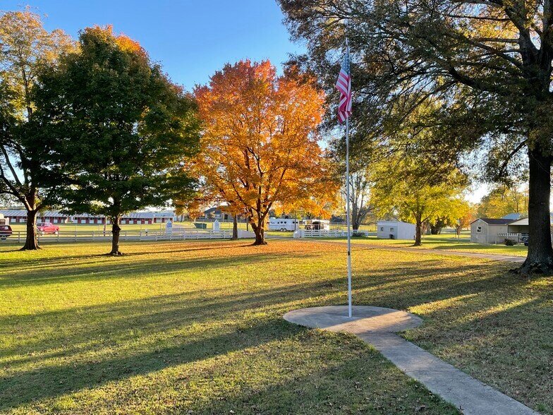 More Photos Of 799 Whitthorne St, Shelbyville Hospitality For Sale