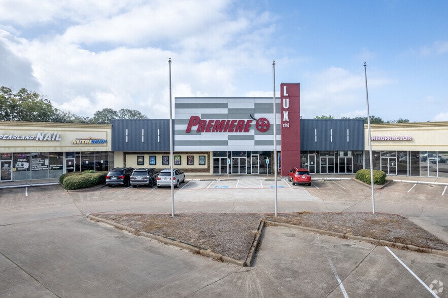 More Photos Of 5010-5096 W Broadway St, Pearland Storefront For Sale
