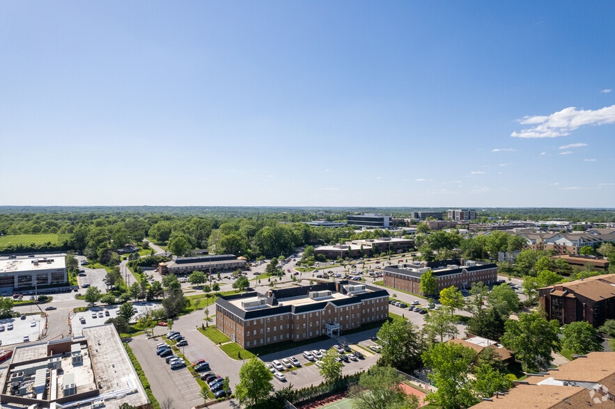 More Photos Of 456 N New Ballas Rd, Creve Coeur Medical For Lease
