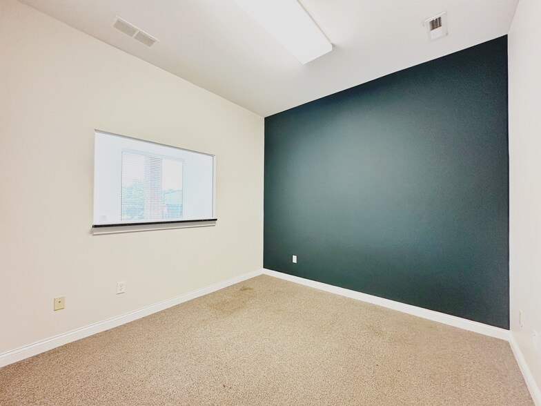 More Photos Of 1246 Old State Route 74, Batavia Storefront Retail Office For Lease