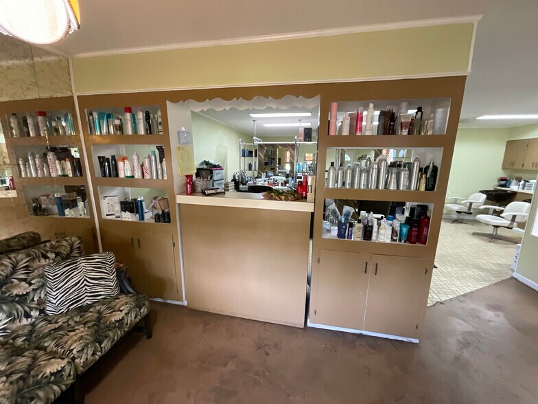 More Photos Of 1609 Hemingway Hwy, Hemingway Storefront Retail Residential For Sale