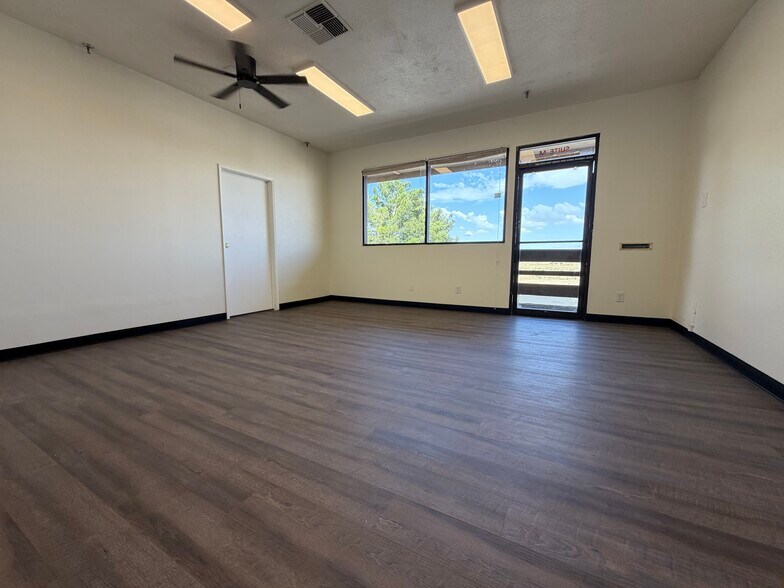 More Photos Of 14359 Amargosa Rd, Victorville Office For Sale