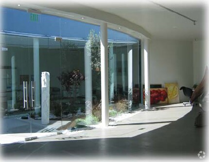 More Photos Of 8761 Beverly Blvd, West Hollywood Storefront For Lease
