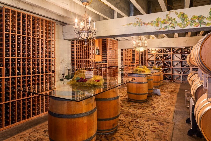 More Photos Of 1 Vineyard Way, Wenatchee Winery Vineyard For Sale