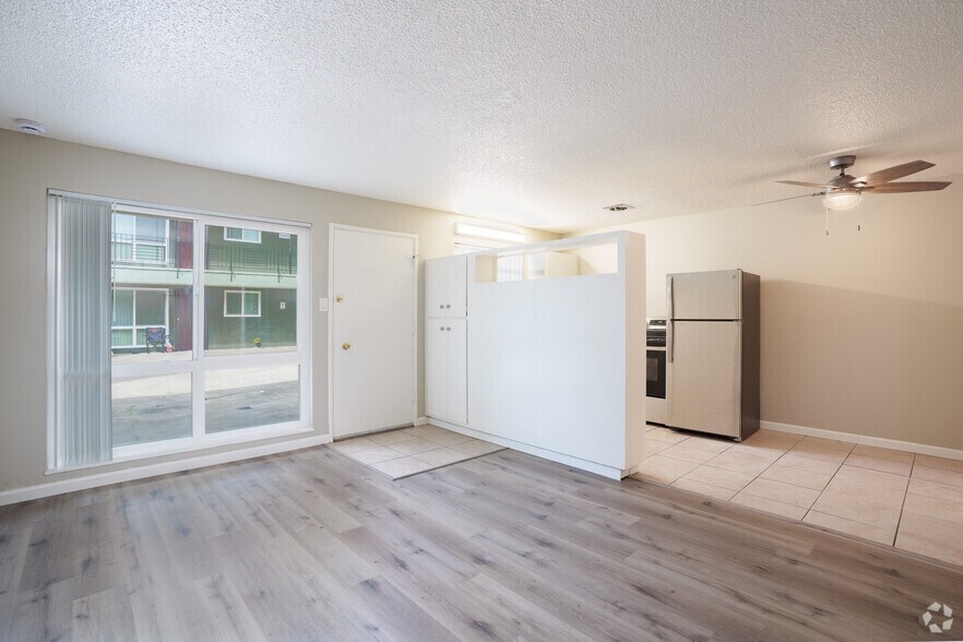 More Photos Of 6638-6646 MacArthur Blvd, Oakland Apartments For Sale