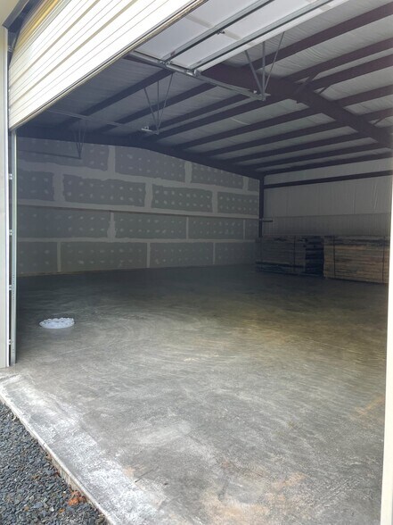 More Photos Of 111 Wallace Rd, Wadesboro Warehouse For Lease