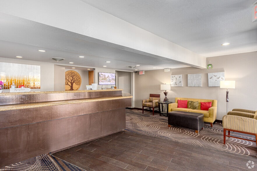 More Photos Of 1015 S Haynes Ave, Miles City Hotel For Sale