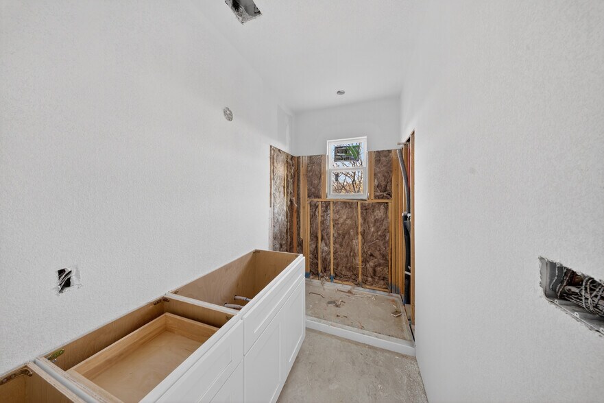 More Photos Of 525 Dakota St, San Antonio Multifamily For Sale