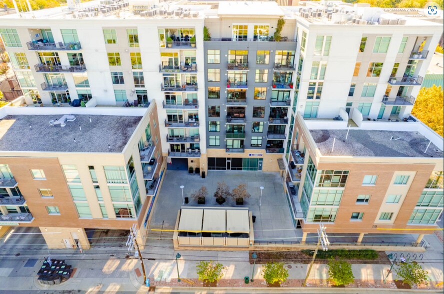Primary Photo Of 140 W Franklin St, Chapel Hill Multifamily For Sale