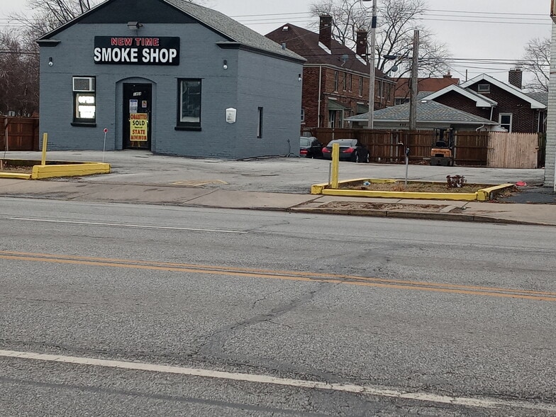 More Photos Of 1464 Indianapolis Blvd, Whiting Freestanding For Lease