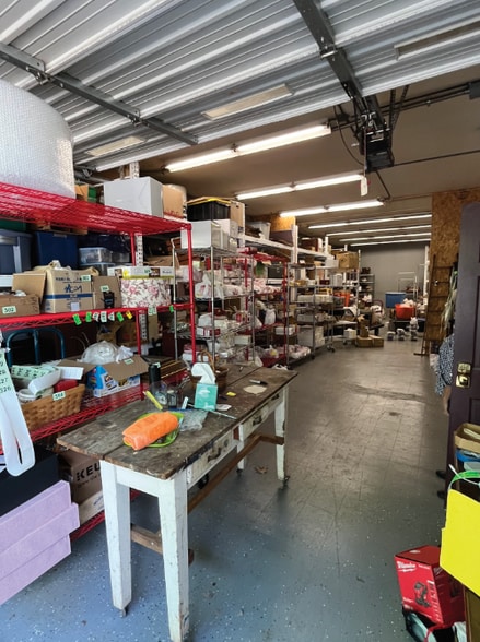 More Photos Of 16624 Old Chesterfield Rd, Chesterfield Industrial For Sale