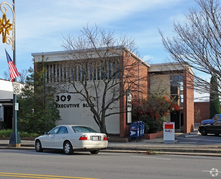 More Photos Of 309 N Main St, Salisbury Office Residential For Sale