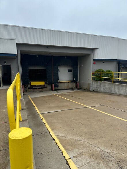 More Photos Of 91-101 Benbro Dr, Cheektowaga Warehouse For Lease