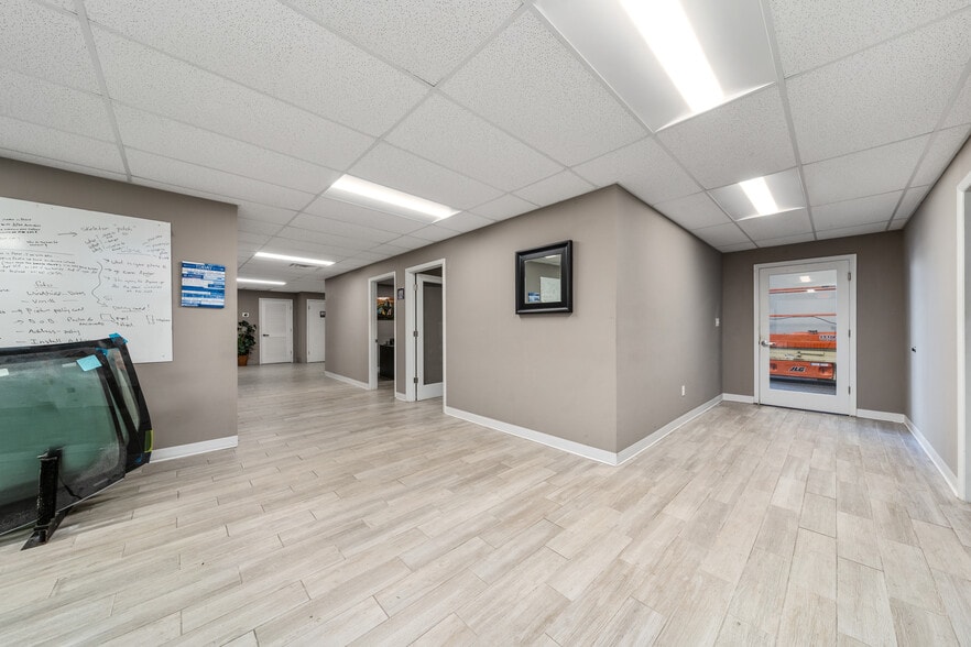 More Photos Of 4954 S Orange Ave, Orlando Flex For Lease