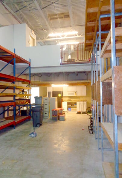 More Photos Of 1011-1039 NW 31st Ave, Pompano Beach Manufacturing For Lease