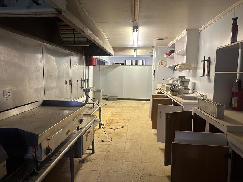 More Photos Of 3614 Hwy 102, Chesterfield Restaurant For Sale