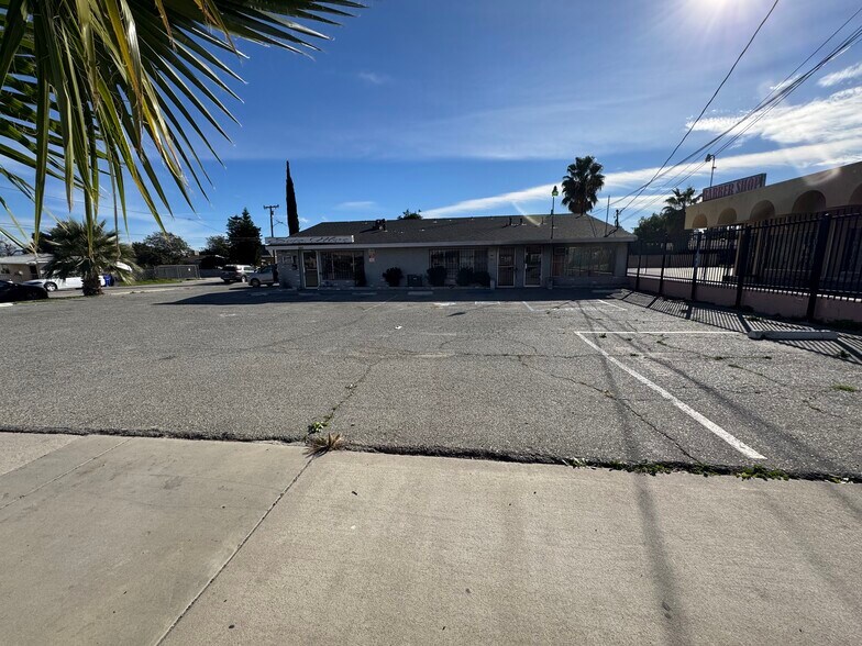Primary Photo Of 1655-1657 W Base Line St, San Bernardino Freestanding For Lease