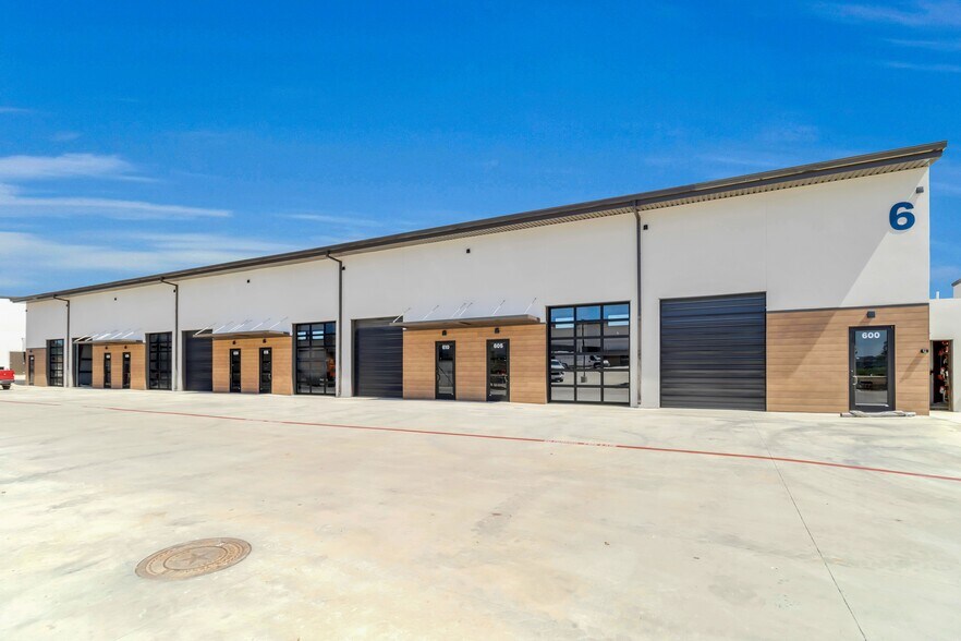 More Photos Of 1890 Commerce Park, Round Rock Unknown For Lease