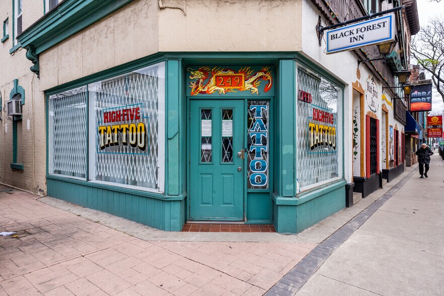 More Photos Of 249-255 King St E, Hamilton Apartments For Sale