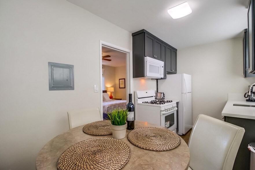 More Photos Of 4459 Fanuel St, San Diego Apartments For Sale