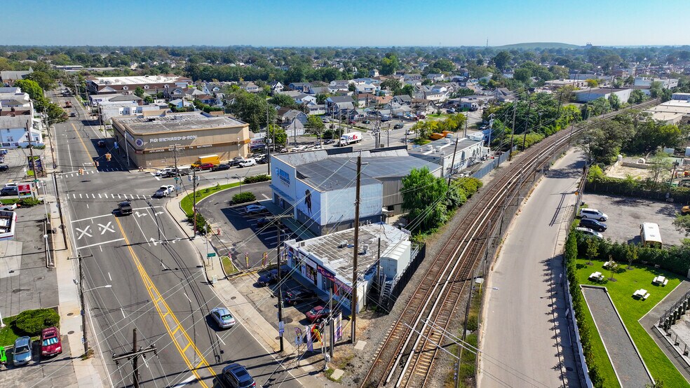 More Photos Of 571-575 Atlantic Ave, Oceanside Storefront For Sale