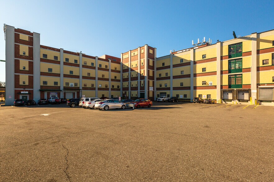 More Photos Of 239 Lindbergh Pl, Paterson Unknown For Lease