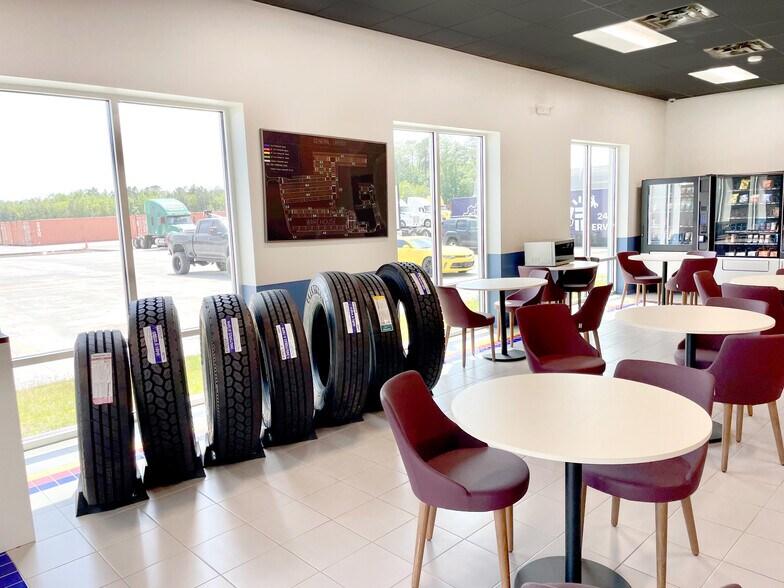 More Photos Of 2811 US Highway 80 W, Garden City Land For Lease