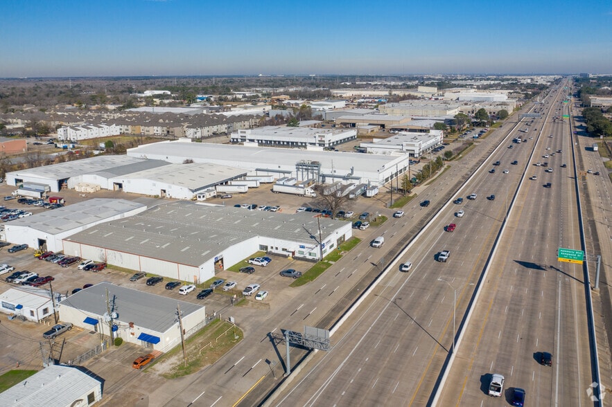 More Photos Of 1455 W Sam Houston Pky N, Houston Industrial For Sale