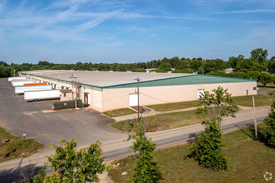 More Photos Of 1953 Langston St, Rock Hill Distribution For Lease