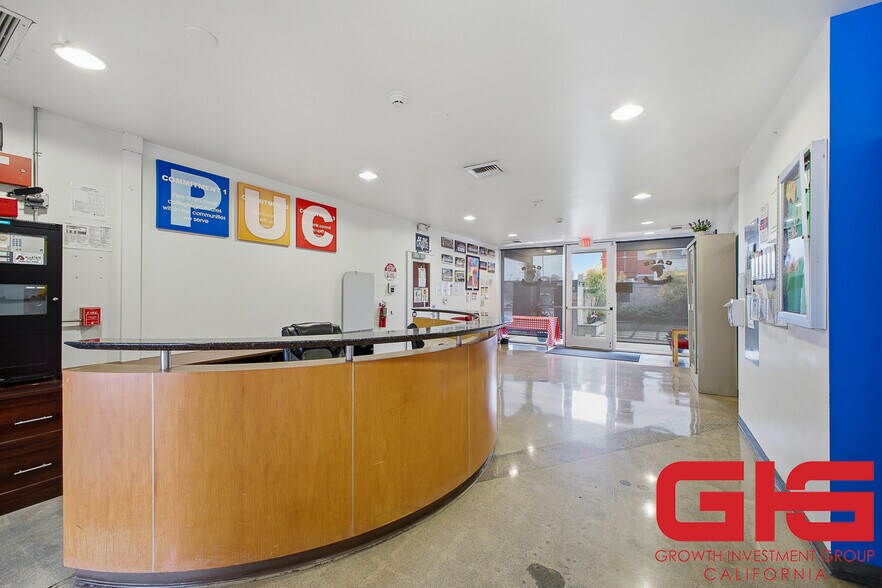 More Photos Of 7330 N Figueroa St, Los Angeles Office For Sale