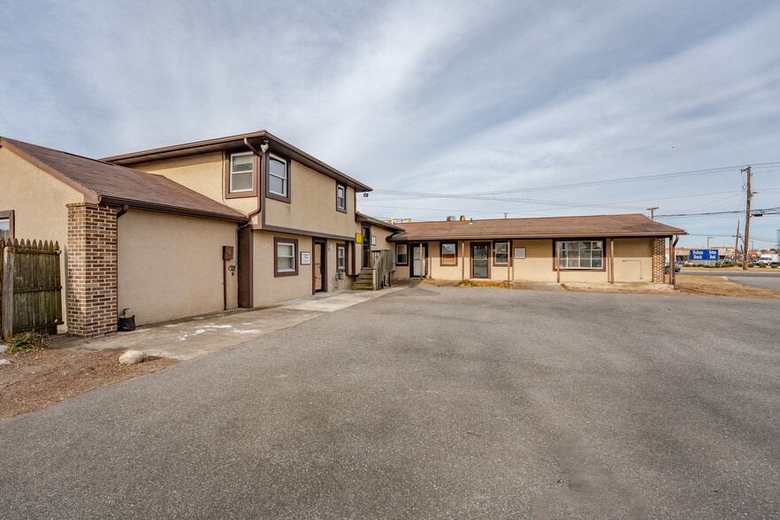 More Photos Of 98 New Rd, Somers Point Showroom For Sale