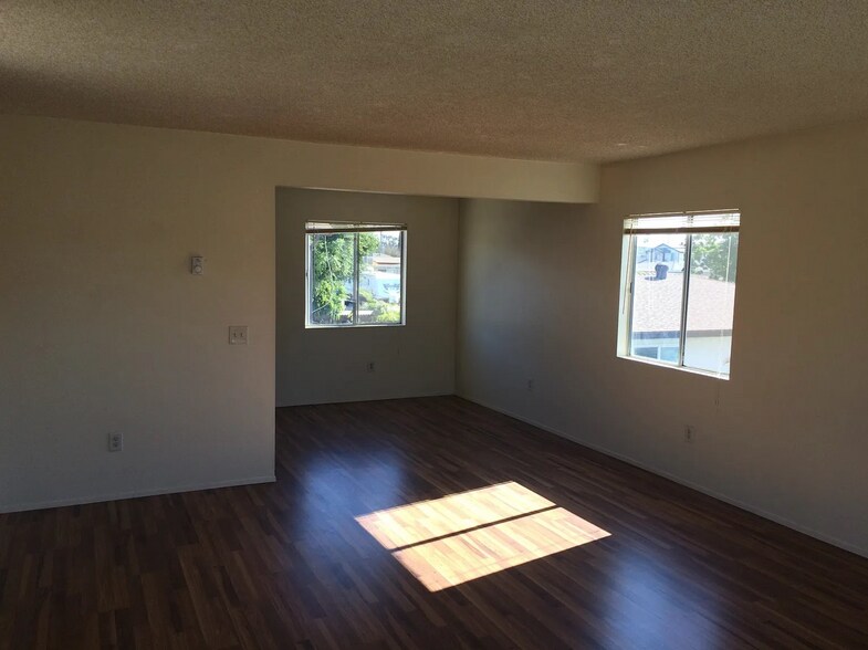More Photos Of 1150 11th St, Imperial Beach Apartments For Sale