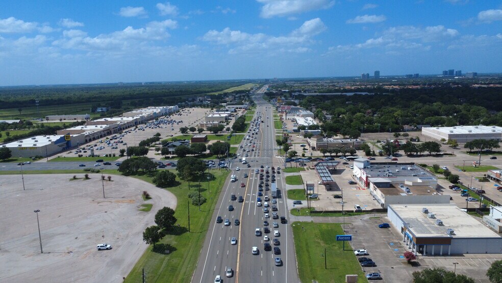 More Photos Of 2505 Highway 6 S, Houston Freestanding For Lease
