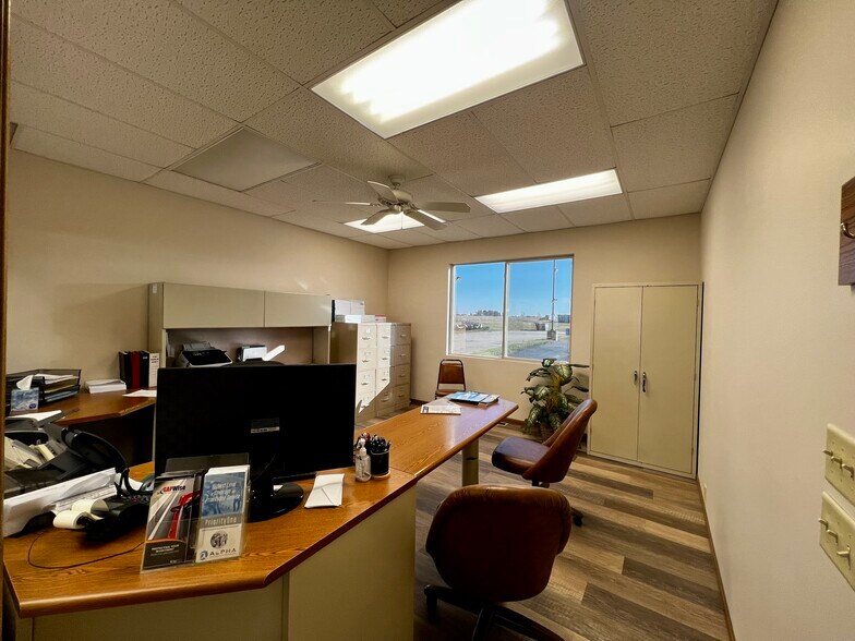 More Photos Of 1719 E Jackson St, Macomb Auto Dealership For Sale