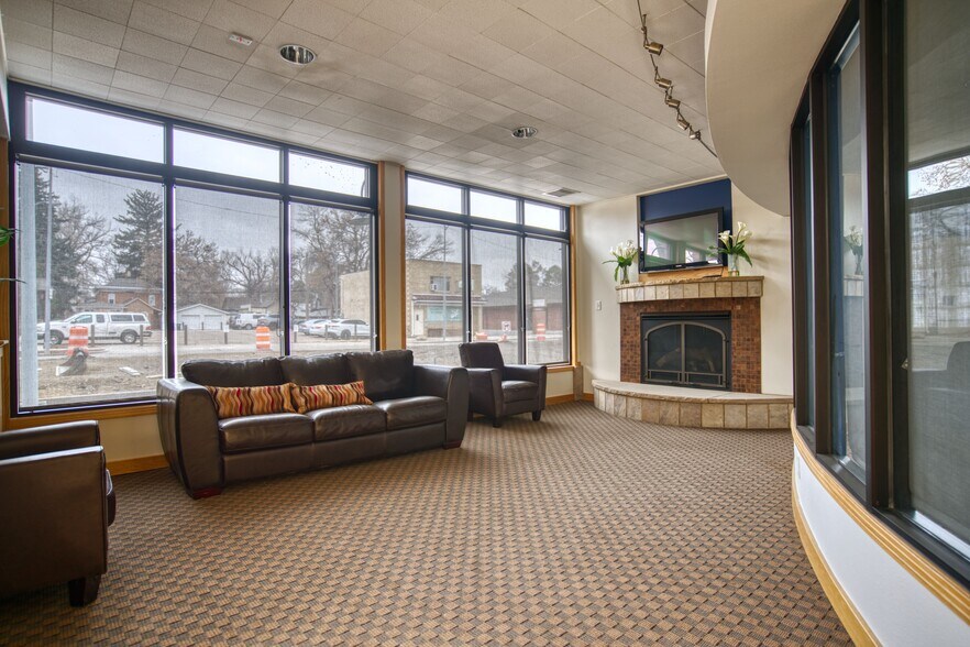 More Photos Of 416-418 Coffman St, Longmont Office For Sale