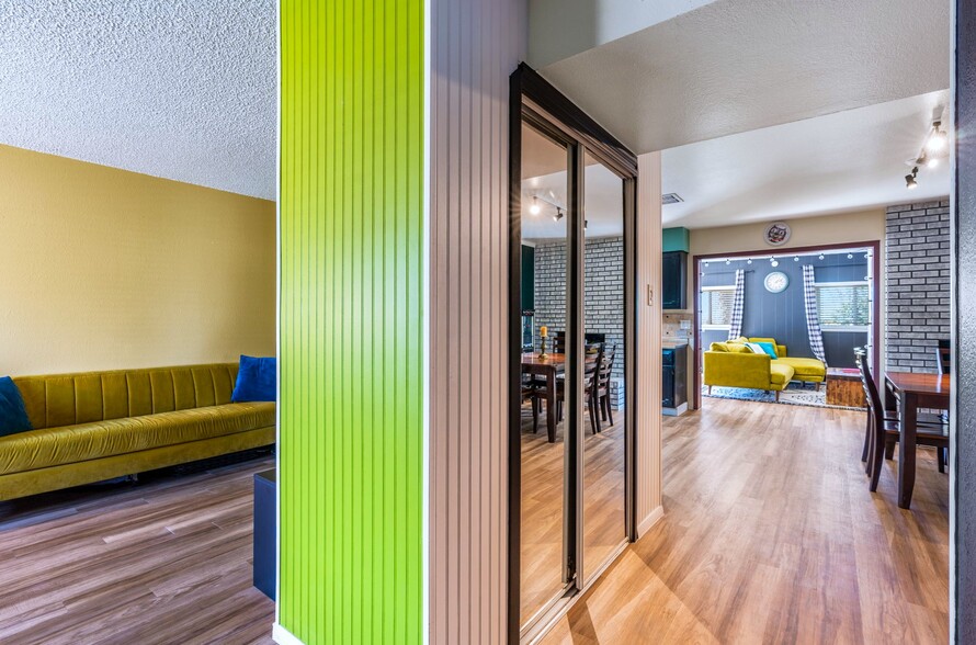 More Photos Of 613 Jane St NE, Albuquerque Flex For Sale