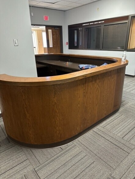 More Photos Of 200 E North St, Crown Point Office For Lease