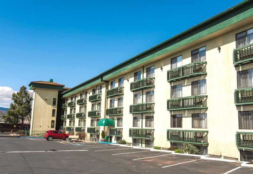 More Photos Of 2300 Biddle Rd, Medford Hotel For Sale