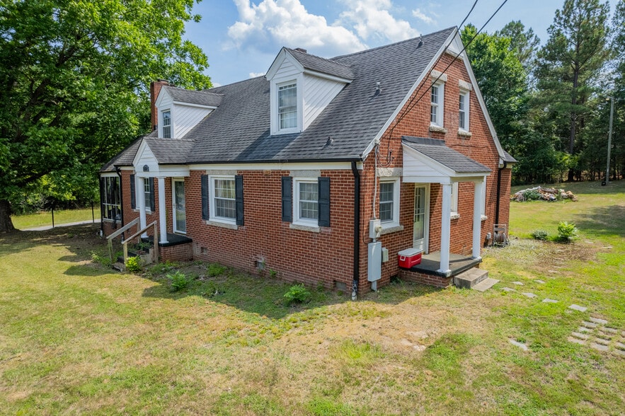 More Photos Of 3550 Warren C Coleman Blvd, Concord Office For Sale