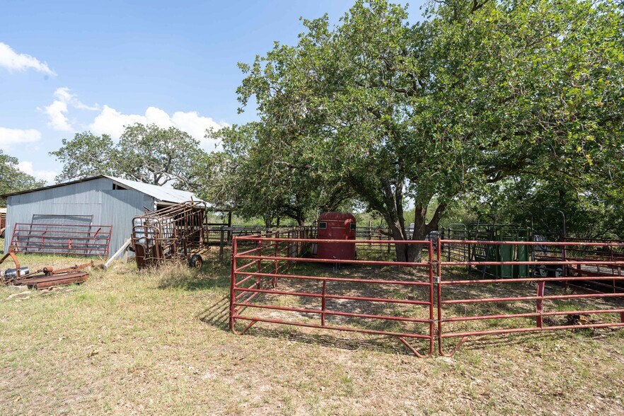More Photos Of Gravel Pit @ Kingsbury Rd, Seguin Land For Sale