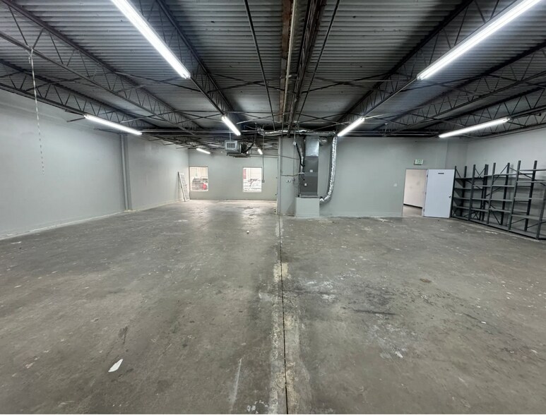 More Photos Of 11005 Indian Trl, Dallas Unknown For Lease