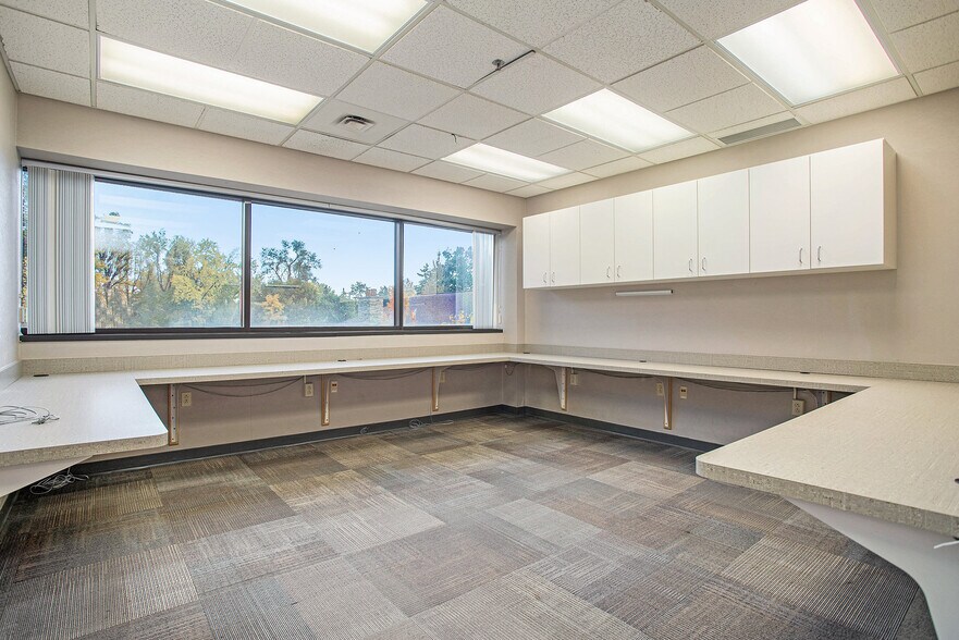 More Photos Of 2845 Capital Ave SW, Battle Creek Medical For Lease