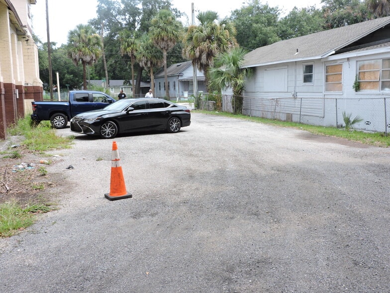 More Photos Of 1426 Kings Rd, Jacksonville Specialty For Sale