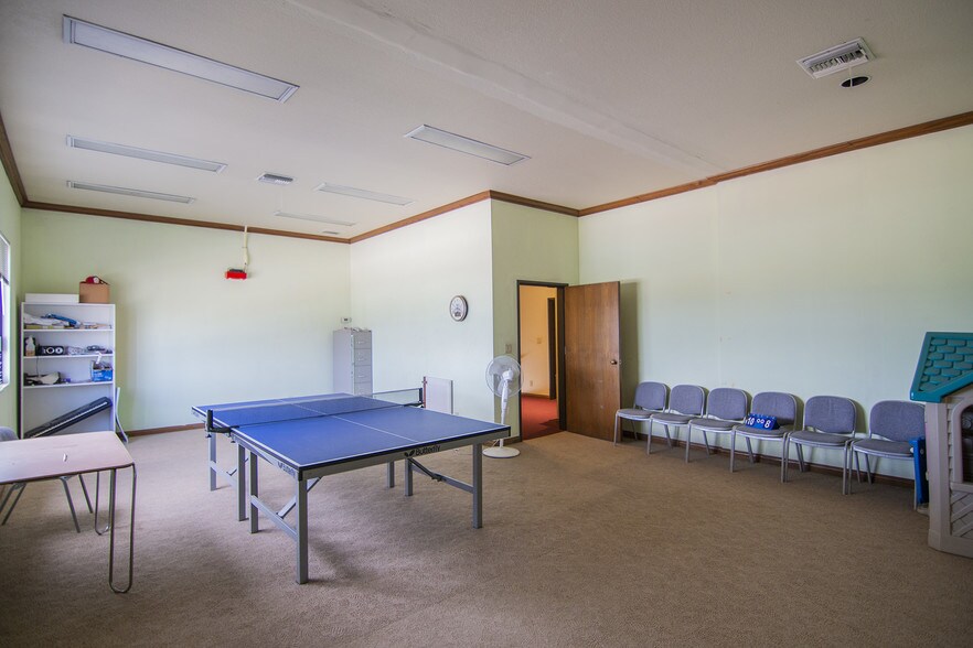 More Photos Of 21529 Menlo Ave, Torrance Light Manufacturing For Sale